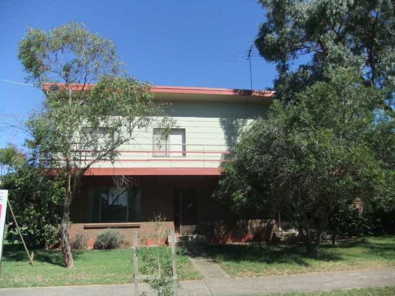 9 Church Street, Cowes VIC 3922