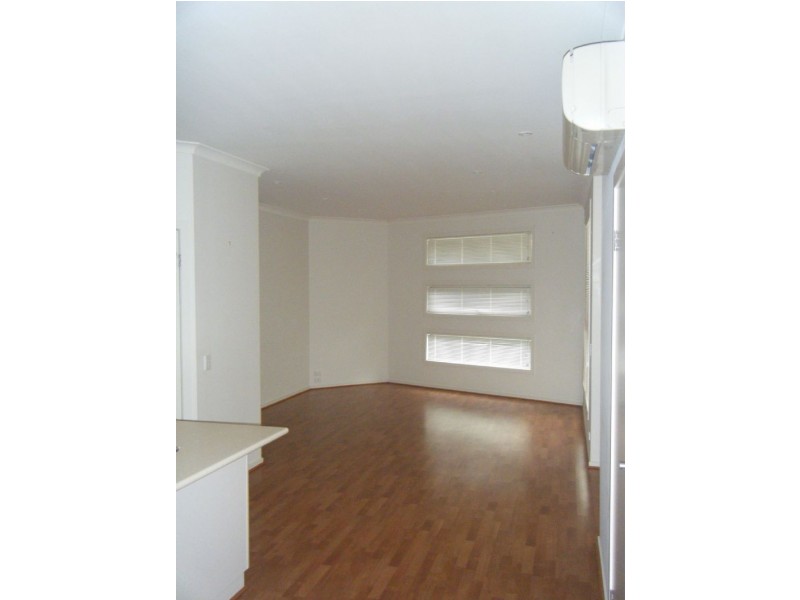 2/27 Chapel Street, Cowes VIC 3922