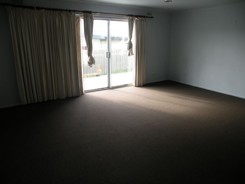 8 Highview Crescent, Surf Beach VIC 3922