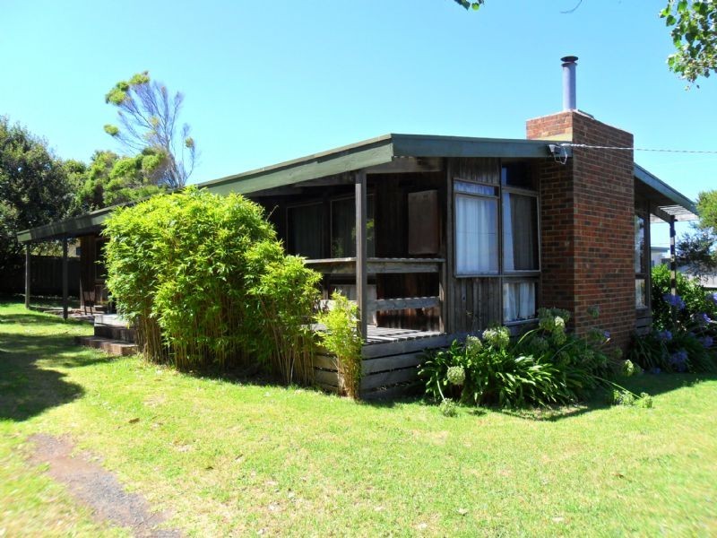 4 Panorama Drive, San Remo VIC 3925