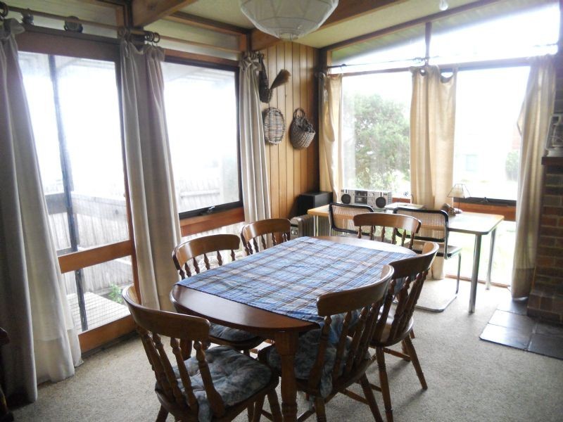 4 Panorama Drive, San Remo VIC 3925