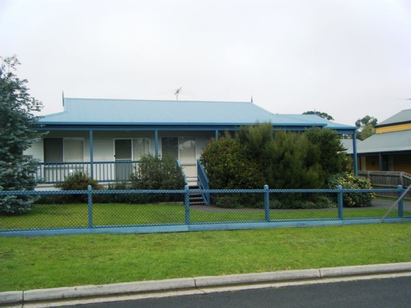 33 Driftwood Drive, Cowes VIC 3922