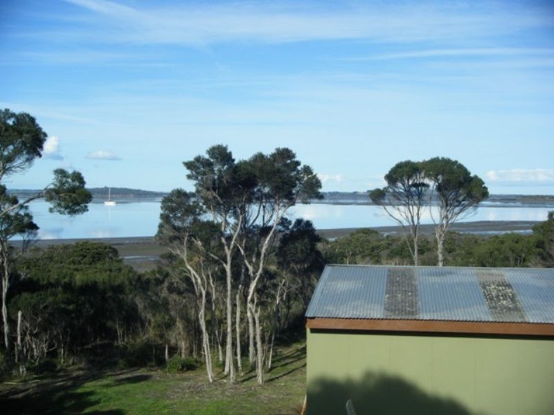 73 Beach Road, Rhyll VIC 3923