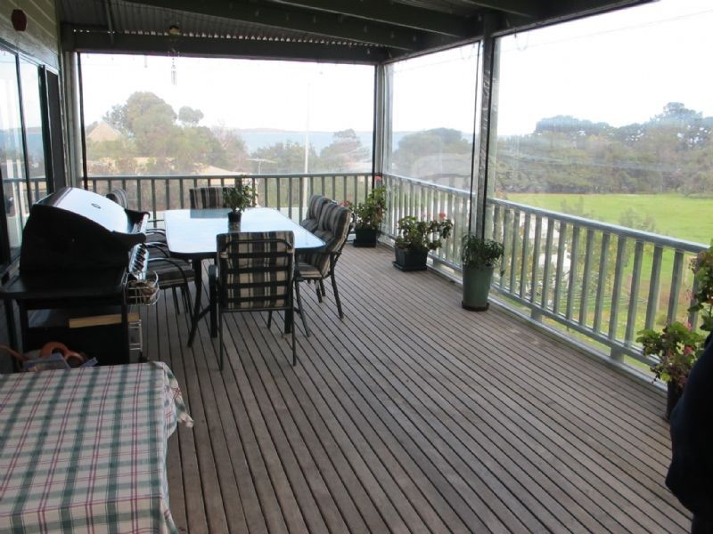 12 Franklyn Street, Rhyll VIC 3923