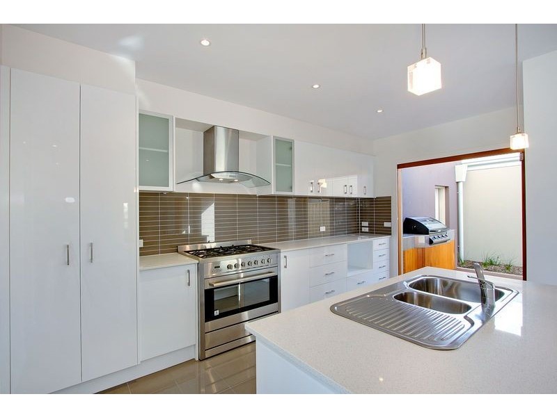 2 Lobelia Lane, Cowes VIC 3922