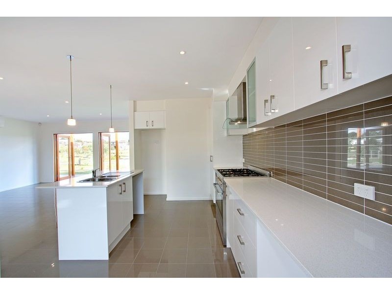 2 Lobelia Lane, Cowes VIC 3922