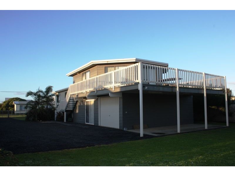 11 Sinclair Avenue, Surf Beach VIC 3922