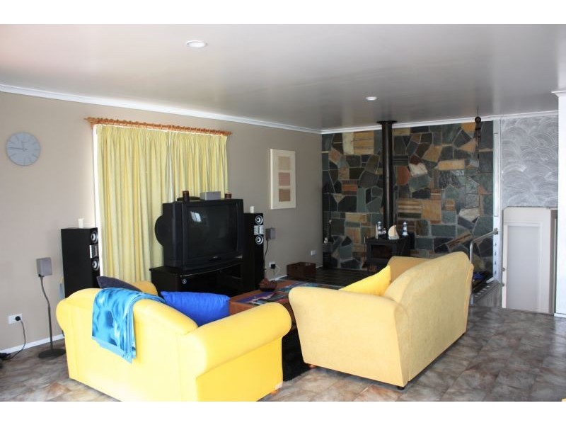 11 Sinclair Avenue, Surf Beach VIC 3922