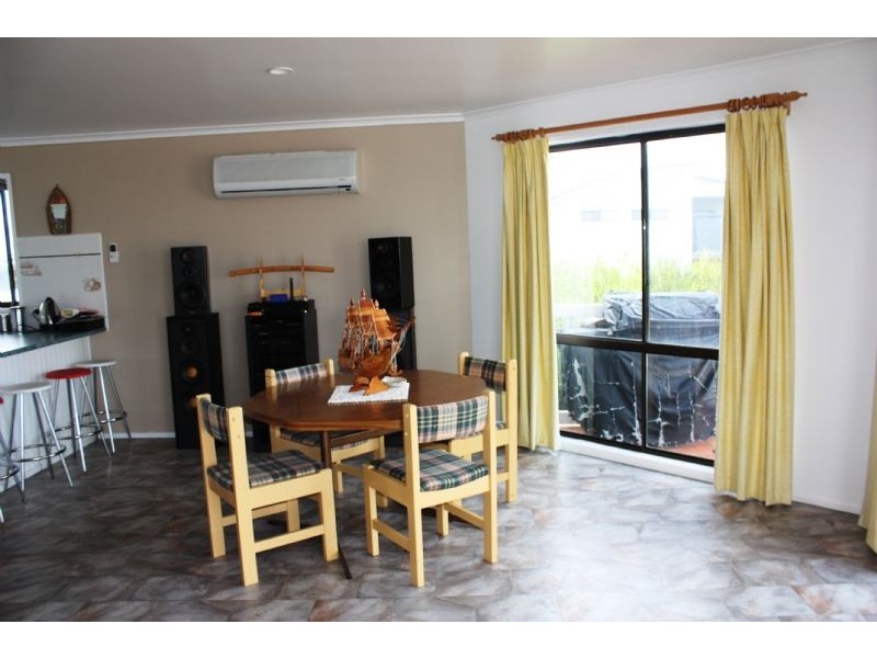 11 Sinclair Avenue, Surf Beach VIC 3922