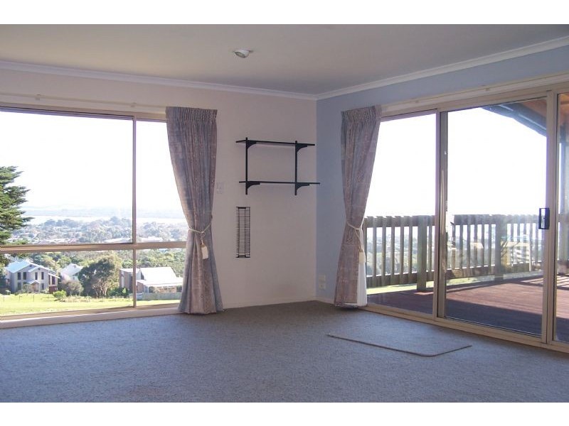 13 Panorama Drive, San Remo VIC 3925