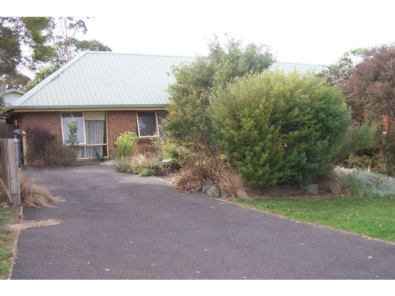 4 Chicory Avenue, Cowes VIC 3922