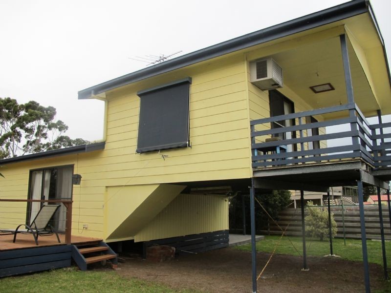 2 Caroline Avenue, Cowes VIC 3922