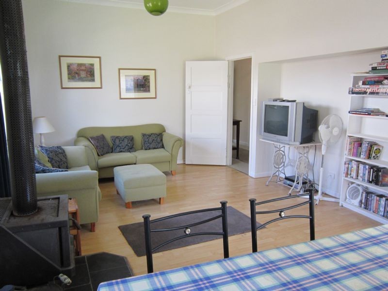 17 Hughes Street, Corinella VIC 3984