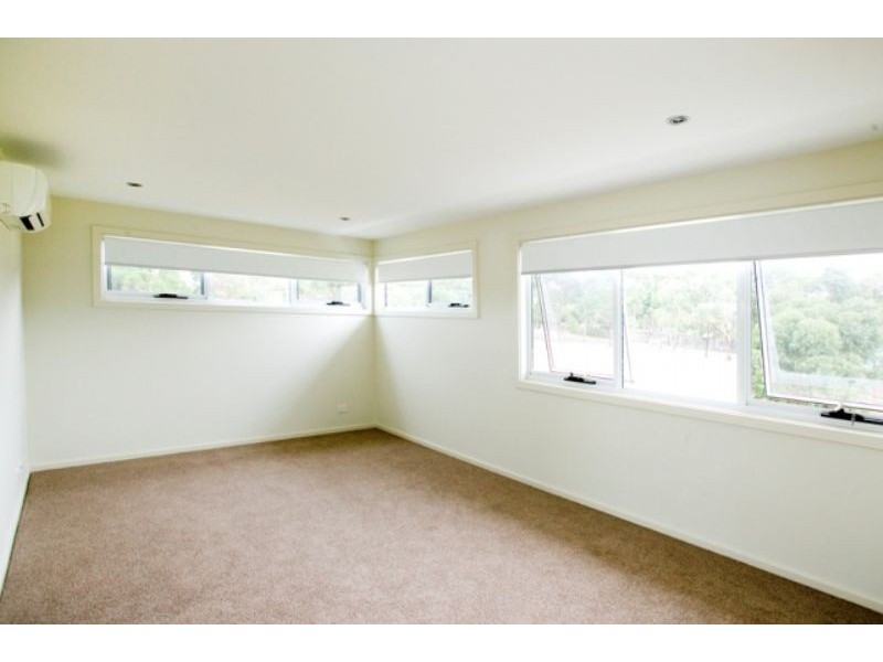 4/2 Kate Court, Cowes VIC 3922