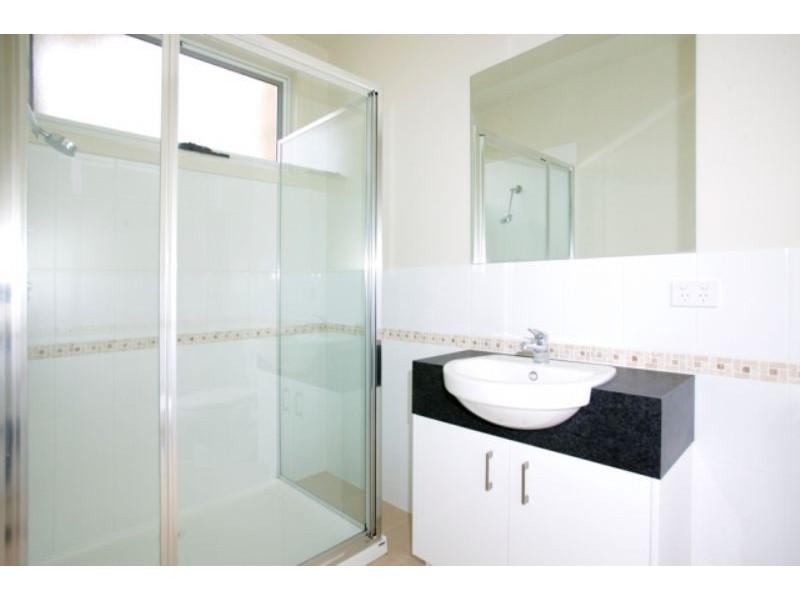 4/2 Kate Court, Cowes VIC 3922