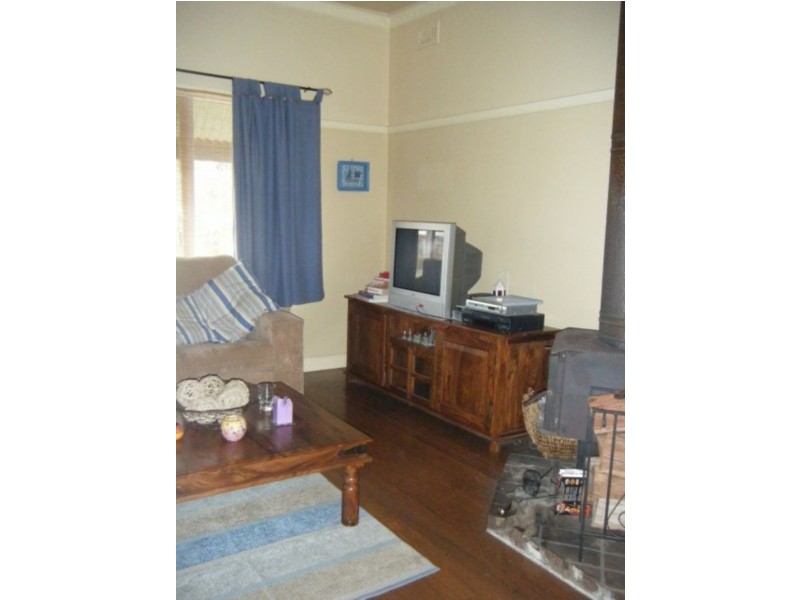 21 Churchill Drive, Cowes VIC 3922