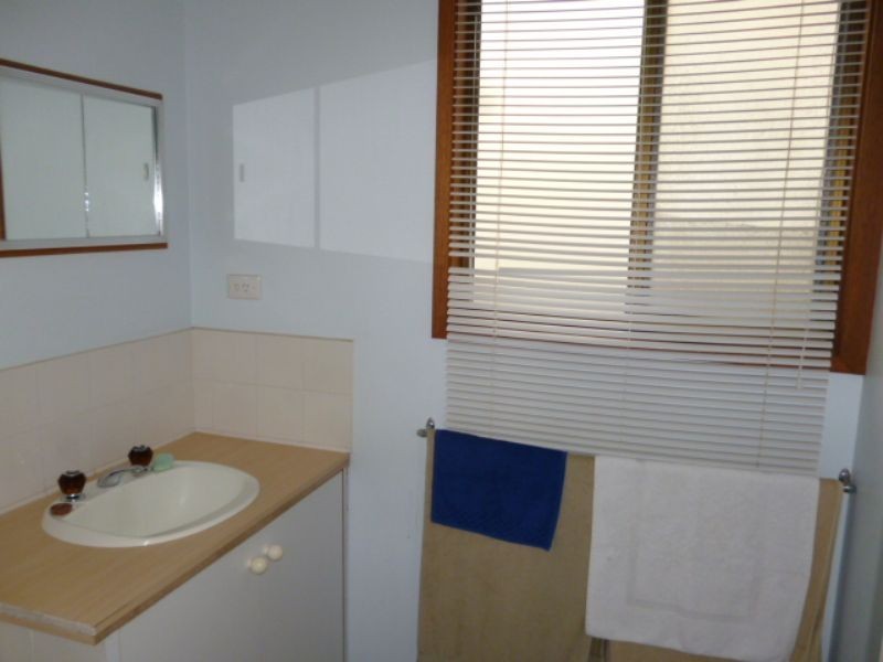16 Barry Street, Sunderland Bay VIC 3922