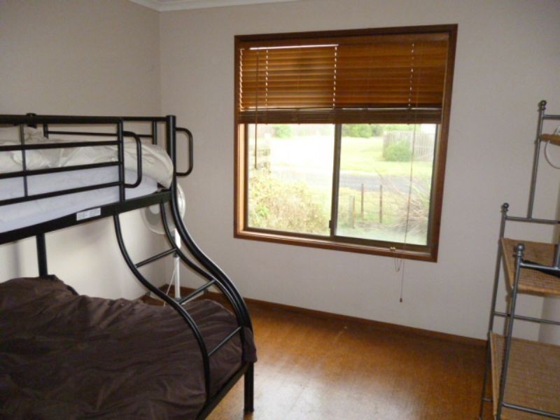 16 Barry Street, Sunderland Bay VIC 3922