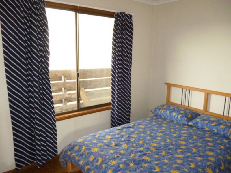 16 Barry Street, Sunderland Bay VIC 3922