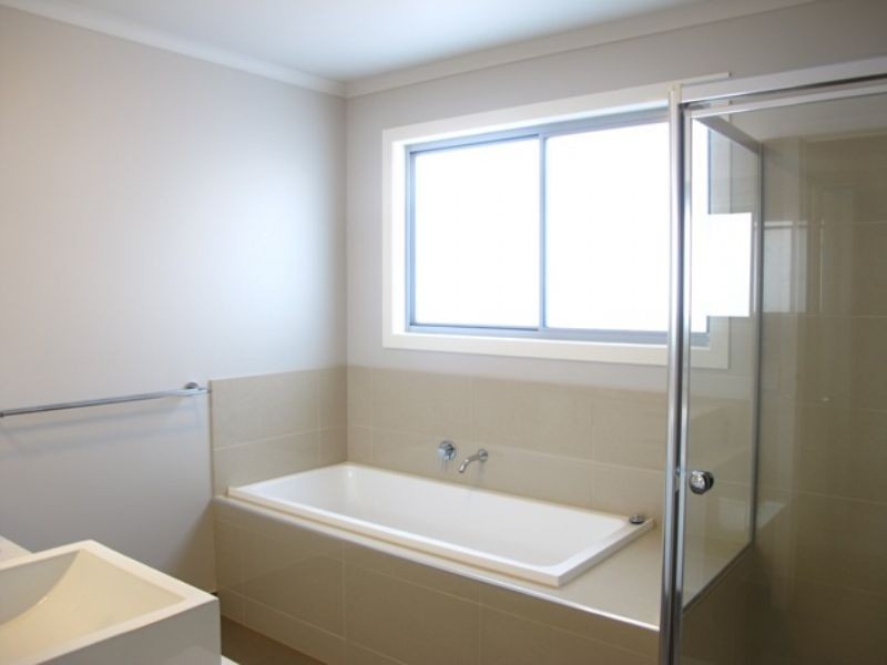 2/24 Redwood Drive, Cowes VIC 3922