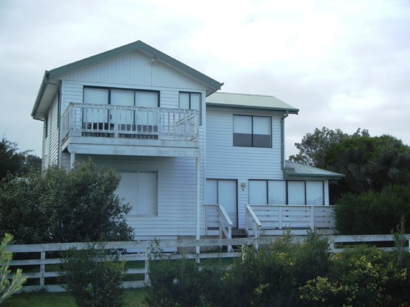 4 The Esplanade, Sunderland Bay VIC 3922