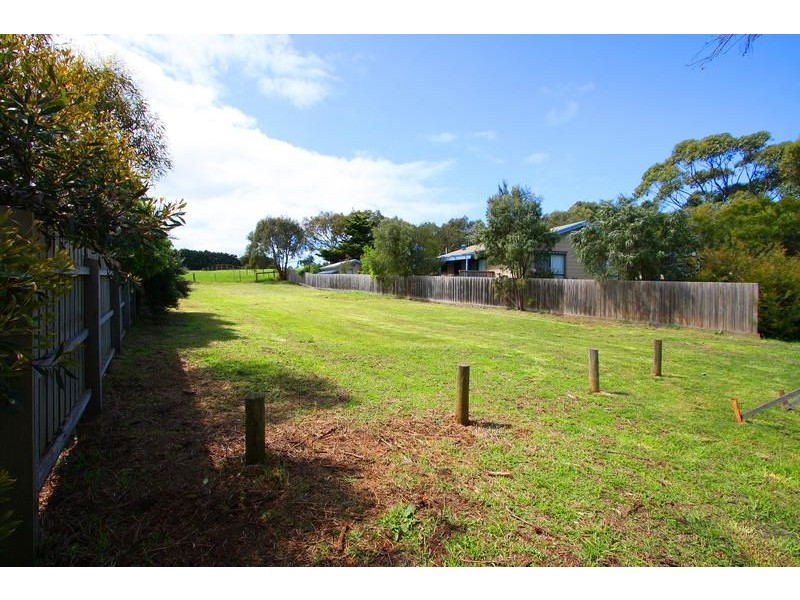 5 Dolphin Drive, Smiths Beach VIC 3922