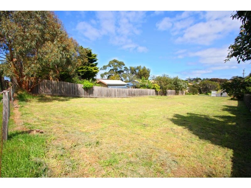 5 Dolphin Drive, Smiths Beach VIC 3922