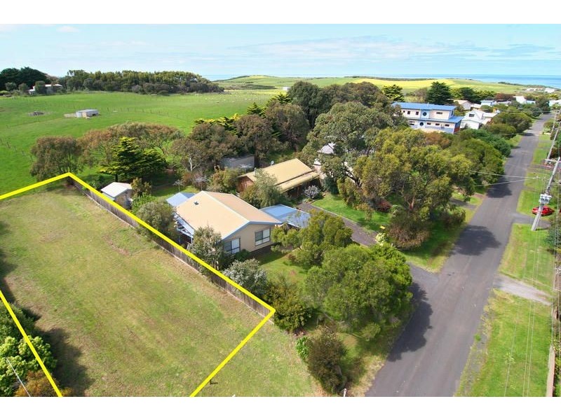 5 Dolphin Drive, Smiths Beach VIC 3922