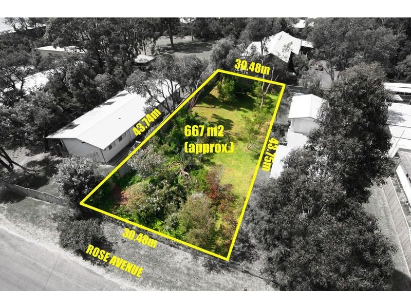 11 Rose Avenue, Cowes VIC 3922