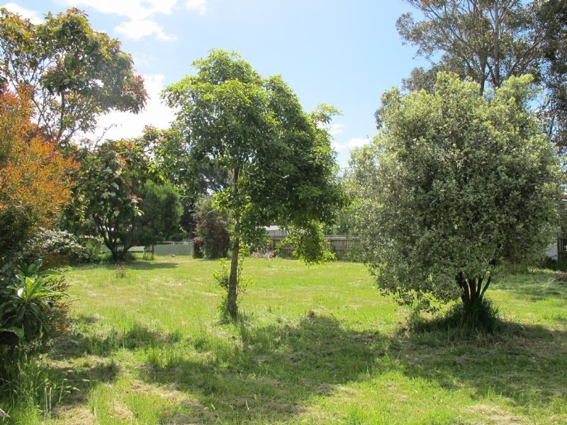 35 Pine Avenue, Cowes VIC 3922