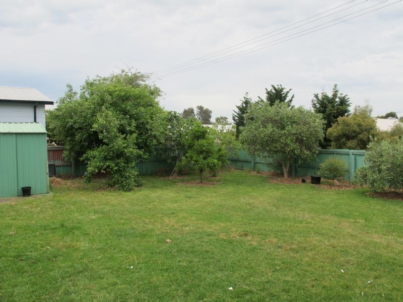 2 Hallway Drive, Wimbledon Heights VIC 3922