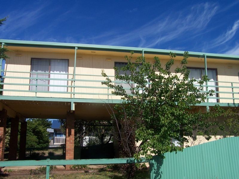 2 Hallway Drive, Wimbledon Heights VIC 3922