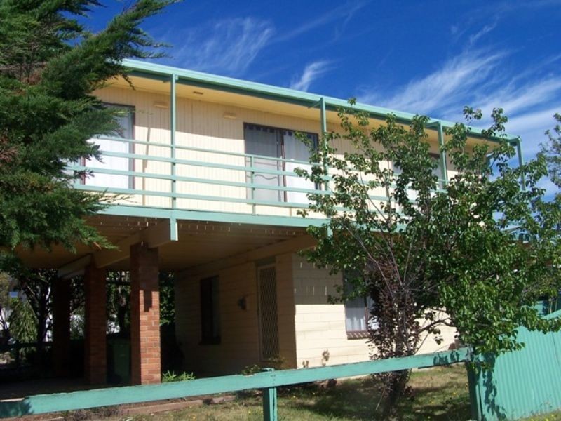 2 Hallway Drive, Wimbledon Heights VIC 3922