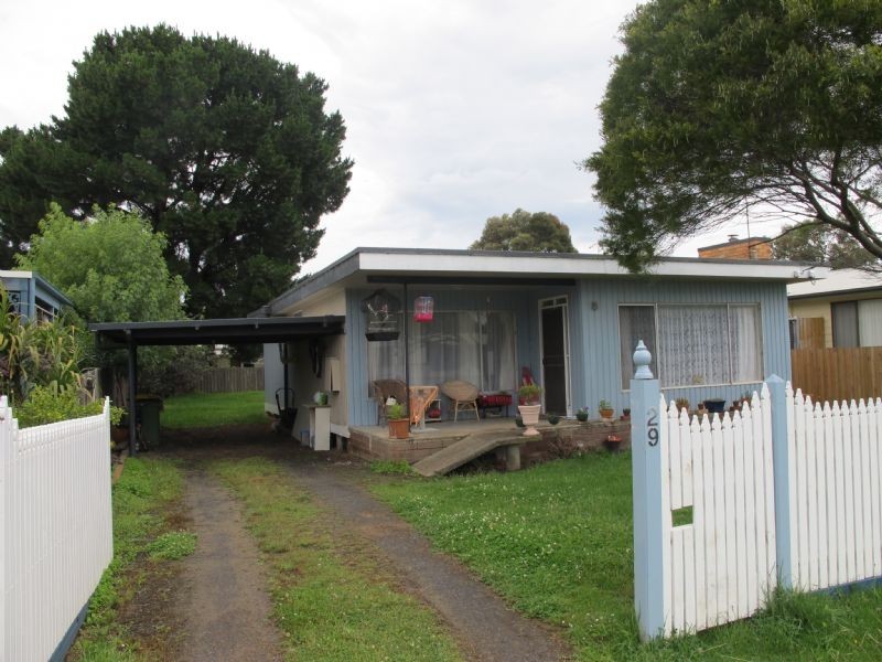 29 Ti-Tree Drive, Cowes VIC 3922