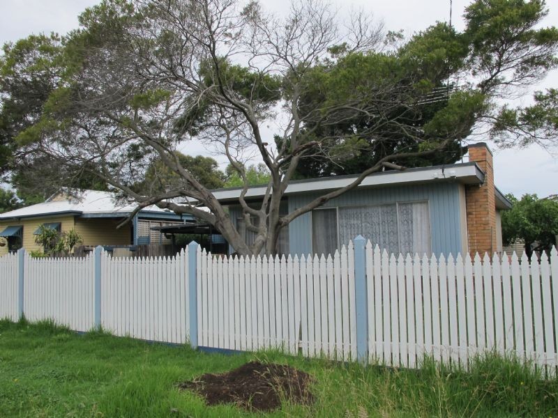29 Ti-Tree Drive, Cowes VIC 3922