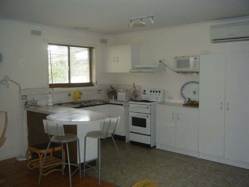 13 Roydon Road, Cowes VIC 3922