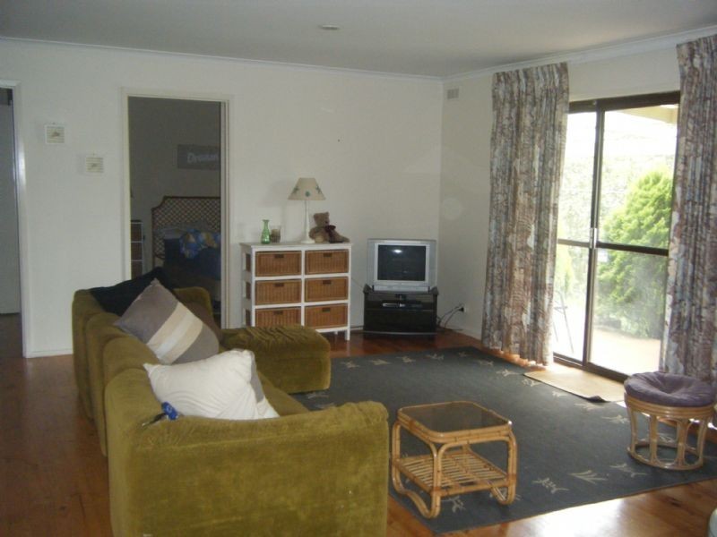 13 Roydon Road, Cowes VIC 3922