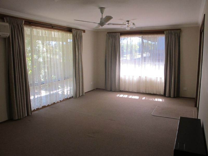 11 Caroline Avenue, Cowes VIC 3922