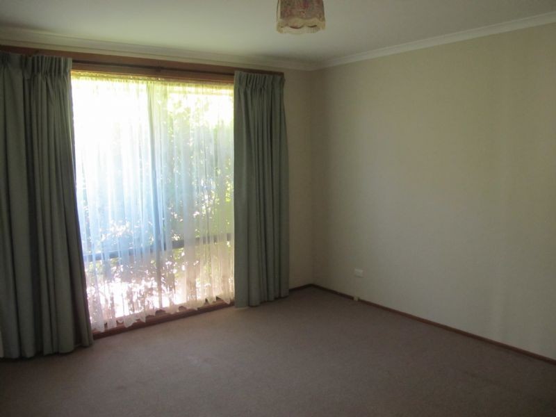 11 Caroline Avenue, Cowes VIC 3922