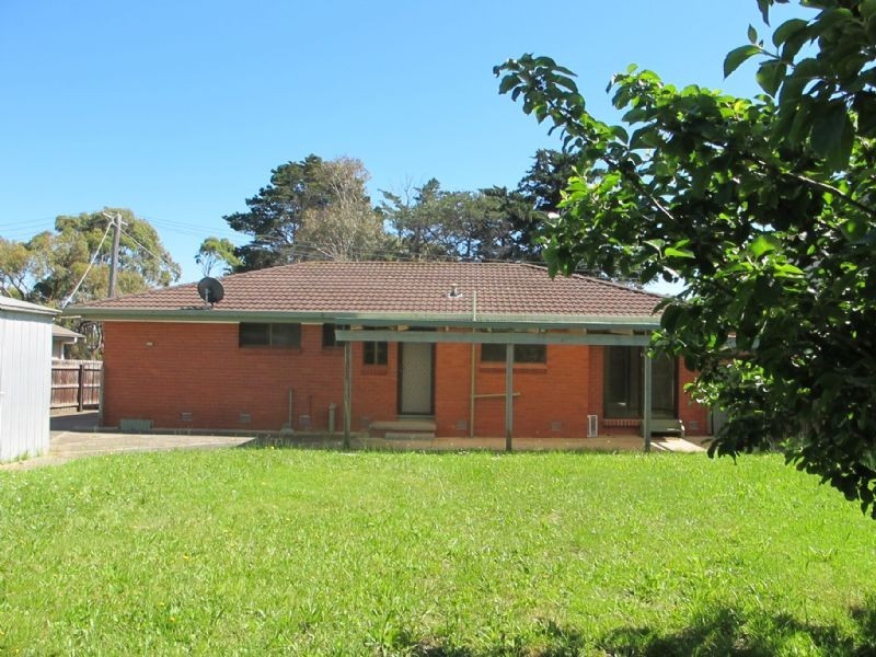 11 Caroline Avenue, Cowes VIC 3922