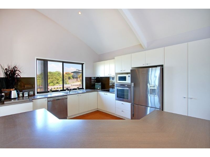 19 Dunvegan Cres, Surf Beach VIC 3922