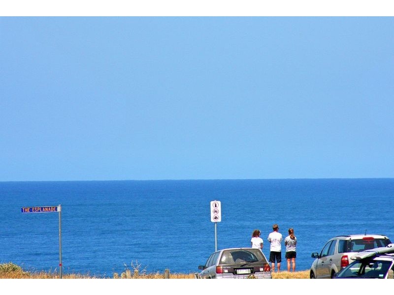 19 Dunvegan Cres, Surf Beach VIC 3922