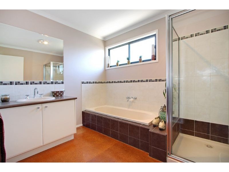 19 Dunvegan Cres, Surf Beach VIC 3922