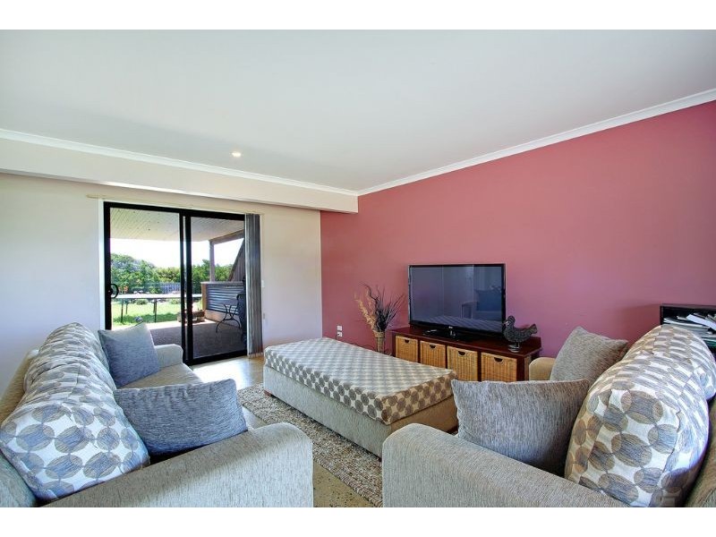 19 Dunvegan Cres, Surf Beach VIC 3922