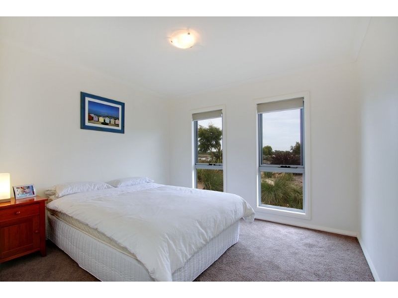 23 Waterview Rise, Cowes VIC 3922