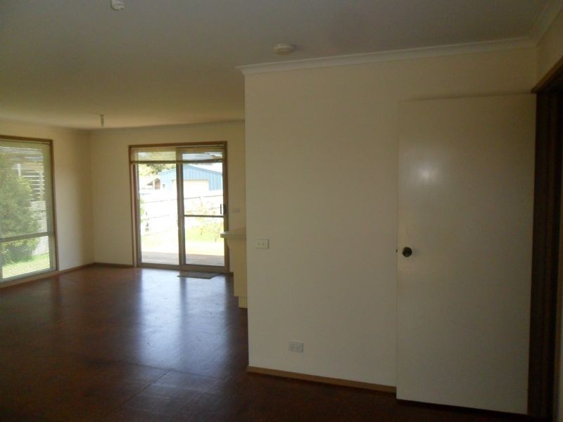 9 Tolley Ave, Surf Beach VIC 3922