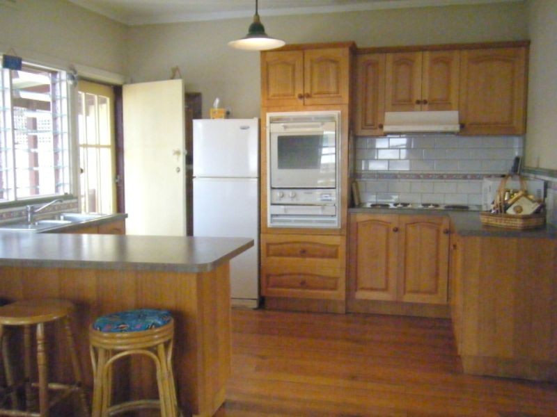 31 Rose Avenue, Cowes VIC 3922
