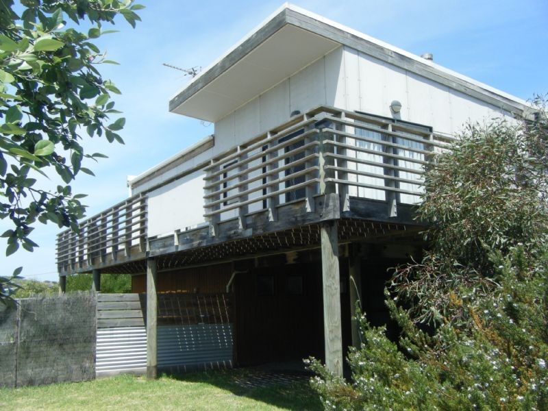 1 Hopetoun Crescent, Surf Beach VIC 3922