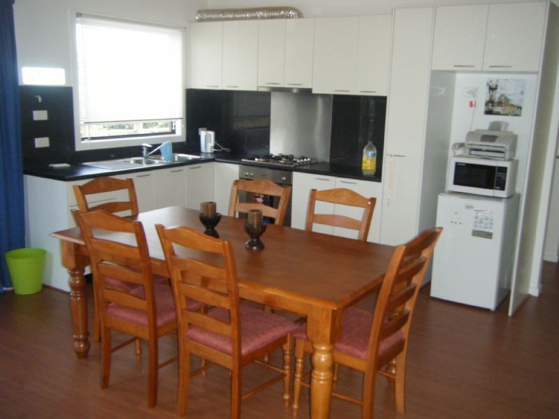 1 Hopetoun Crescent, Surf Beach VIC 3922