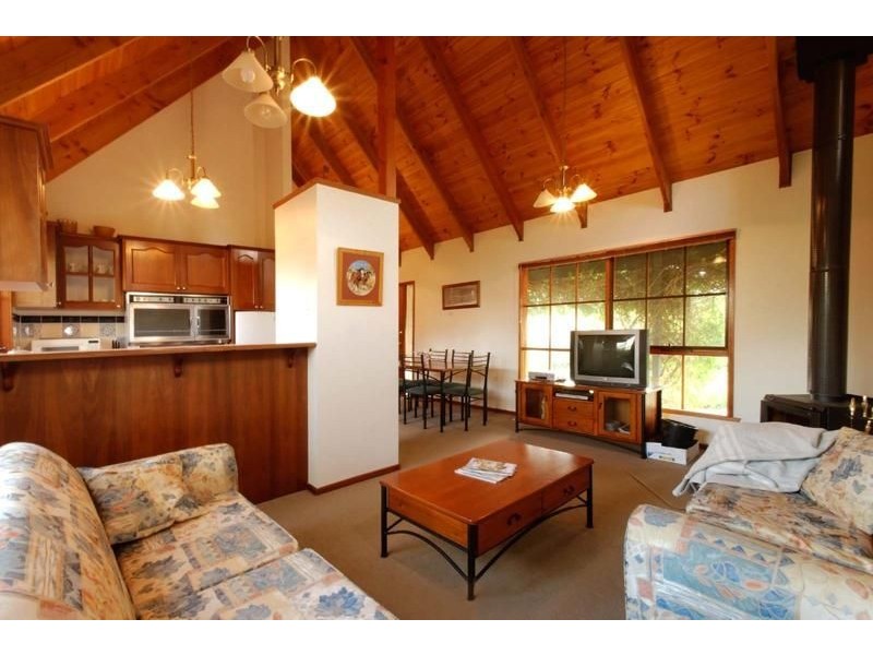 27 Terry Crescent, Wimbledon Heights VIC 3922